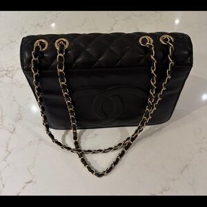 Chic Black Quilted Chain Bag